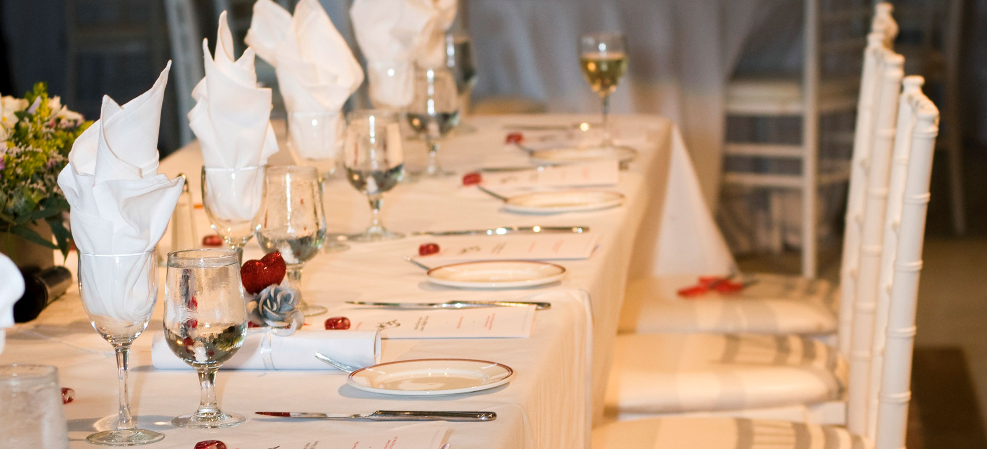 The dining table at the wedding pavilion at The Village at Black Creek