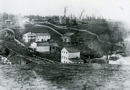 archival-photograph-of-Village-of-Laskay