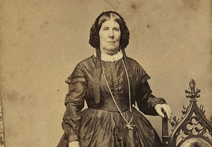 19th century carte-de-visite featuring portrait of older woman