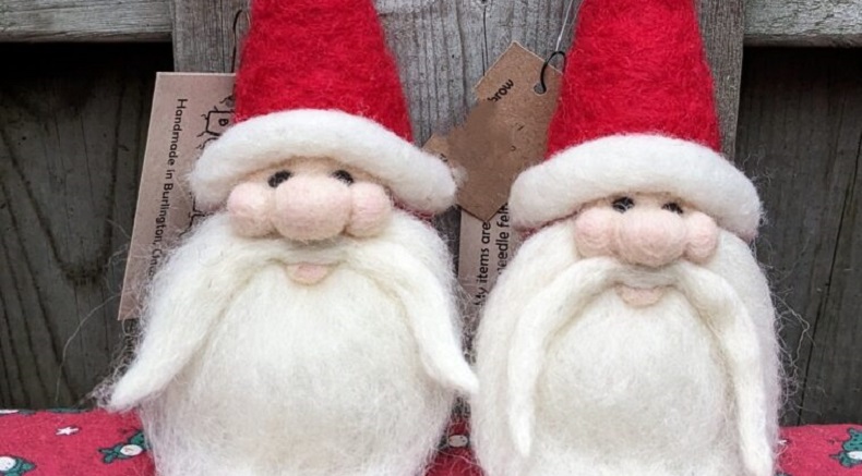 felt Santa ornaments